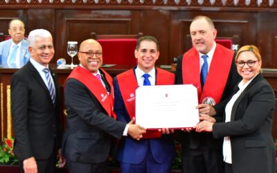 Víctor Fadul se gradúa de Maestría en Derecho Constitucional y Derecho Público
