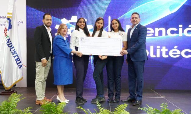 <em>Proindustria realiza tercera edición del Premio Emprendedor Manufacturero; entregó 1,8 millones a proyectos ganadores</em>