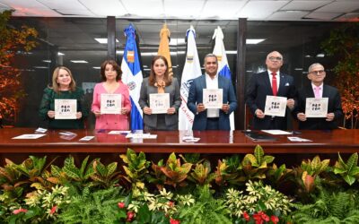 Ministerio de la Mujer, JCE e INPOSDOM ponen en circulación emisión postal de Mujeres Dominicanas del Siglo XX