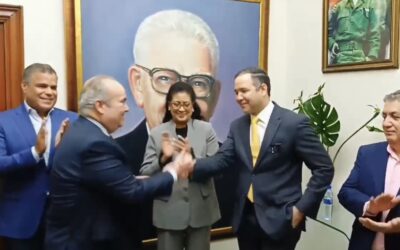 Johnny Pujols asume Secretaría General; reafirma compromiso con fortalecer PLD
