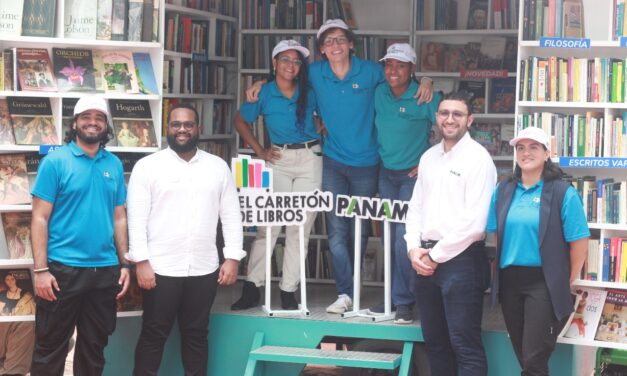 El Carretón de Libros llega a Boca Chica; más de dos mil libros para préstamo gratuito