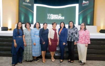 Alcaldesa de La Vega, Amparo Custodio, participa en la Asamblea General de Municipios de Fedomu y la LMD
