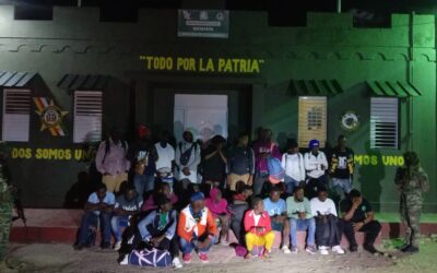 Ejército intercepta a 378 inmigrantes haitianos en zonas montañosas y costeras de la región fronteriza