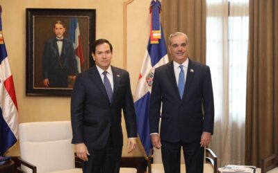 Presidente Abinader recibe en su Despacho al secretario de Estado de EE.UU., Marco Rubio