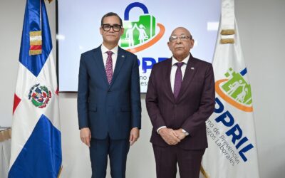 Juramentan ministro de Trabajo como presidente del Consejo Directivo IDOPPRIL