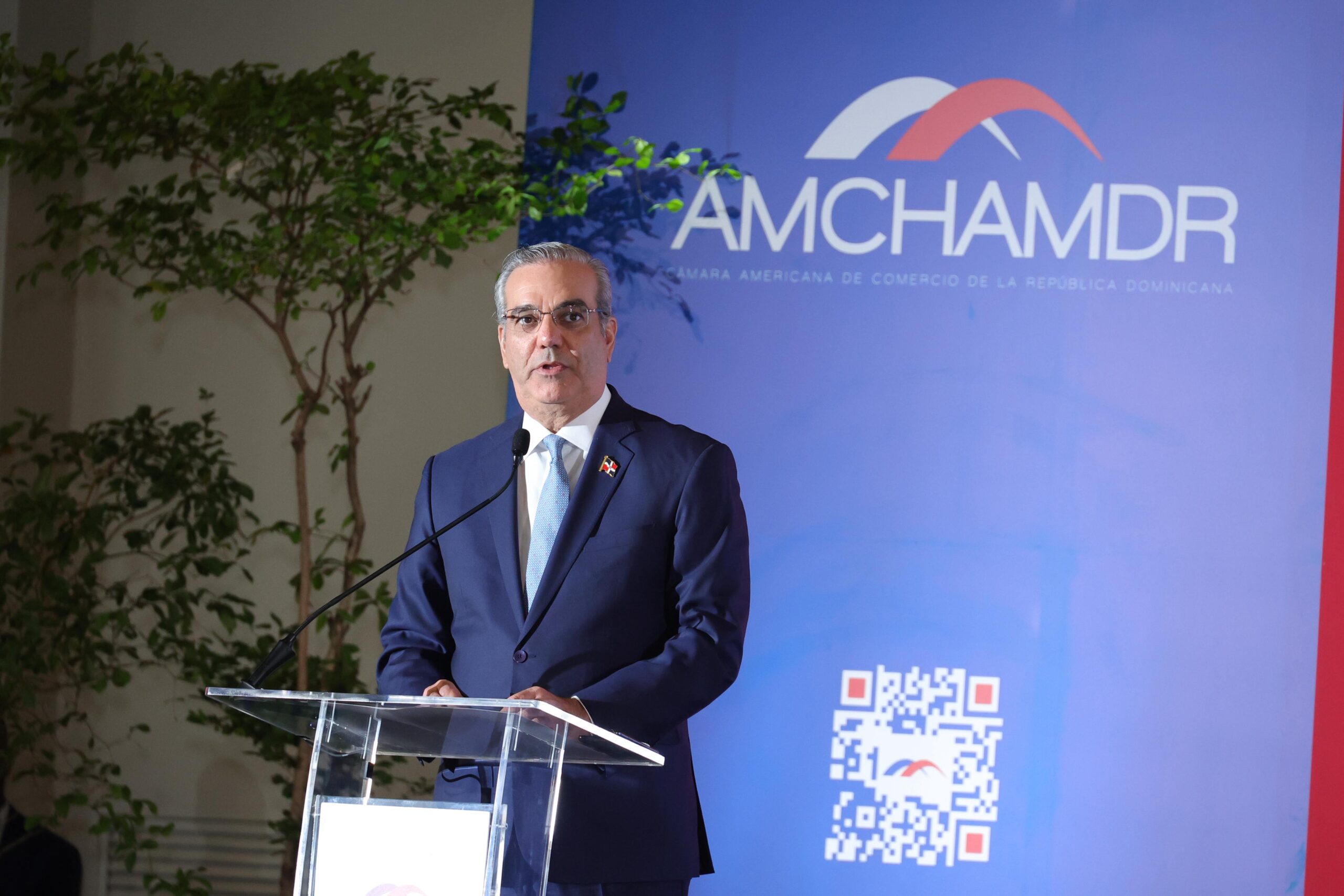 Presidente Abinader afirma en Almuerzo de AMCHAMDR que RD de hoy está más fuerte, más próspera y preparada para el futuro que nunca