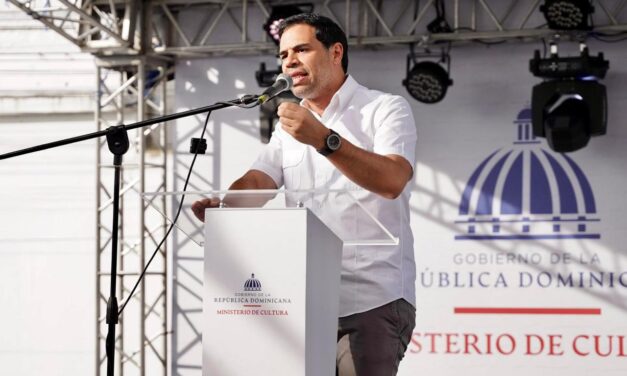 Roberto Ángel lanza en San Francisco de Macorís el nuevo programa Calle Cultura