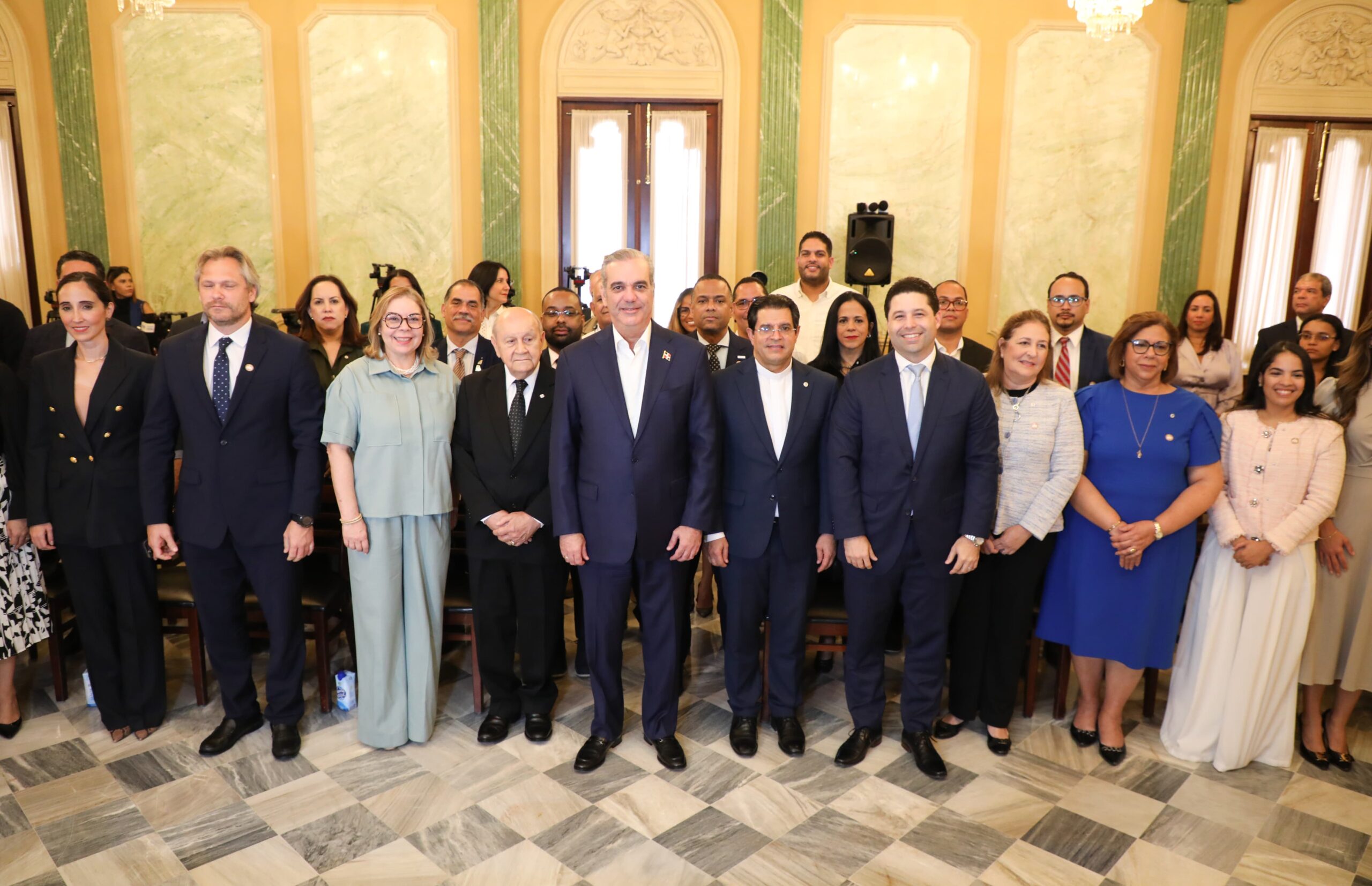 Abinader juramenta Comité Científico del HUB de Innovación Punta Bergantín que impulsará el desarrollo nacional