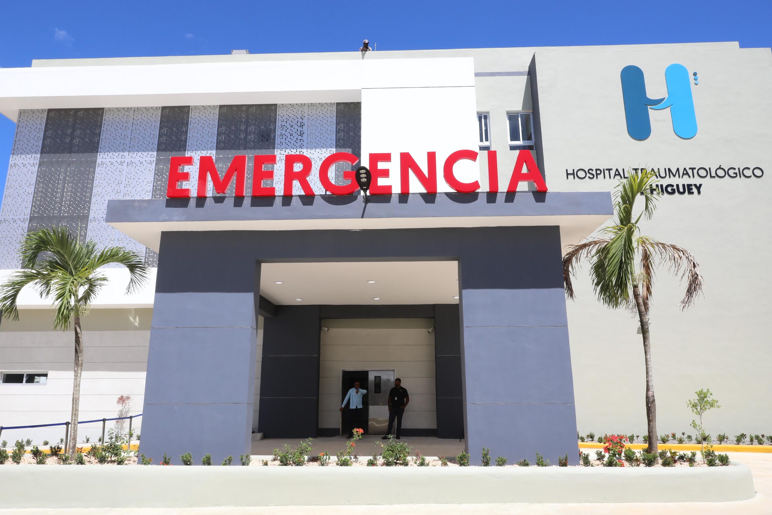 Presidente Abinader inaugura primer hospital traumatológico de la región Este en Higüey