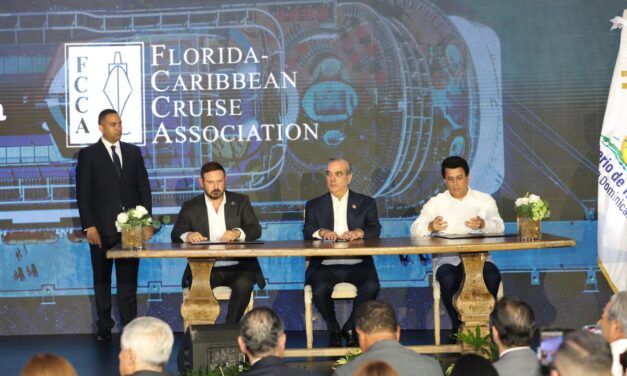 Abinader encabeza histórica firma de acuerdo entre RD y la FCCA que posiciona al país como hub regional de cruceros