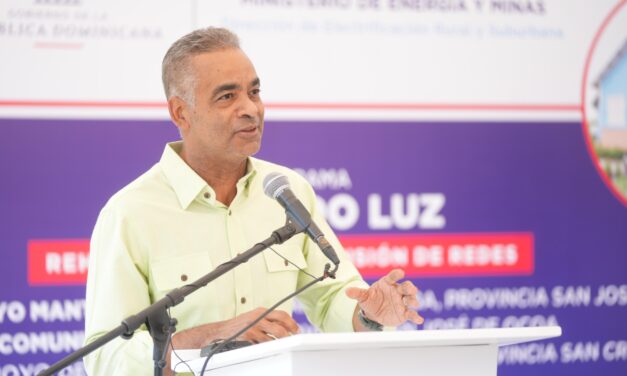 Gobierno entrega proyectos de electrificación rural que benefician a más de 210 familias en San José de Ocoa y San Cristóbal