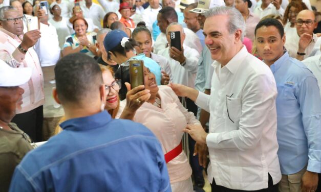 Abinader inaugurará 9 obras en Puerto Plata este fin de semana, incluyendo carreteras, escuelas, proyectos habitacionales, un puente, instalaciones del INFOTEP, el edificio de ADOMPRETUR y el asfaltado de calles
