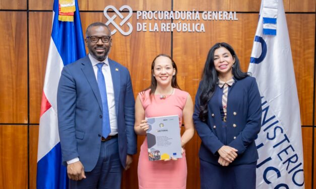 Procuradora general recibe una comisión de Participación Ciudadana