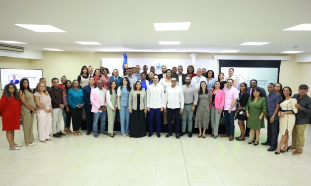 Más de 50 periodistas y comunicadores se especializan en administración pública