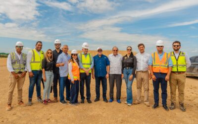 Ministros Paliza y Estrella supervisan avances de la Circunvalación de Navarrete y Moca
