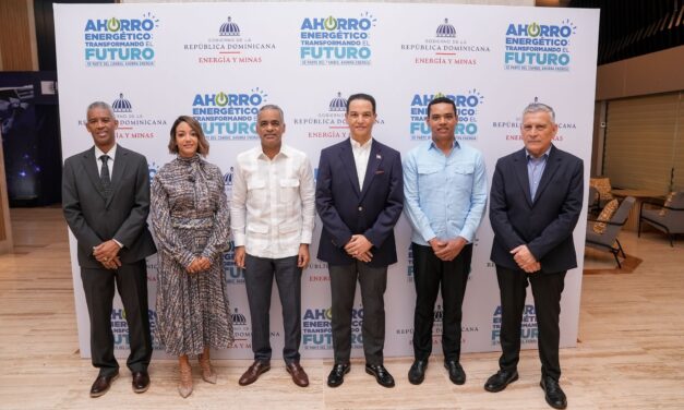 Con un llamado a acelerar la transición energética, Energía y Minas celebra foro sobre ahorro de energía