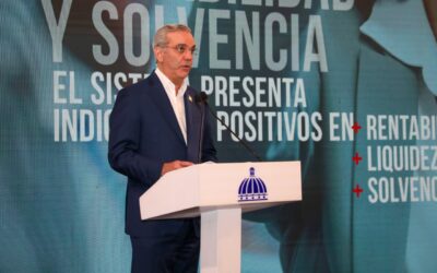 Abinader destaca estabilidad del sistema financiero nacional con activos superiores a los RD$4 billones y crecimiento ininterrumpido de 85.6%