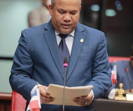 Héctor Acosta logra aprobación definitiva de la Ley que convierte a Monseñor Nouel en ecoturística