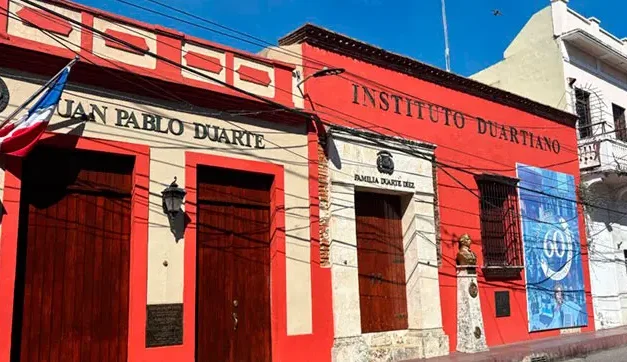 Instituto Duartiano devela primera estatua ecuestre del patricio