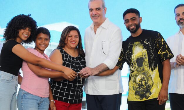 Abinader entrega 200 apartamentos del Residencial Lolita II y transforma la vida de más de 700 personas en Hato Nuevo