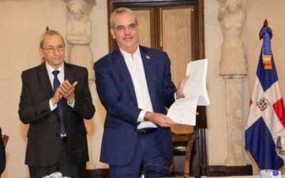 Presidente Abinader aprueba reglamento de aplicación de la Ley 47-25 de Contrataciones Públicas