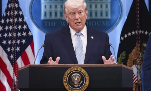 Trump extiende el alto el fuego hasta que Irán presente una propuesta de acuerdo pero mantiene el bloqueo naval