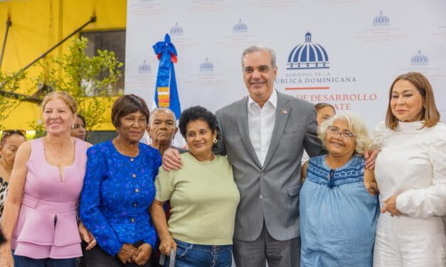 Abinader inicia entrega del Bono Madre 2026 que beneficiará a más de un millón de madres dominicanas