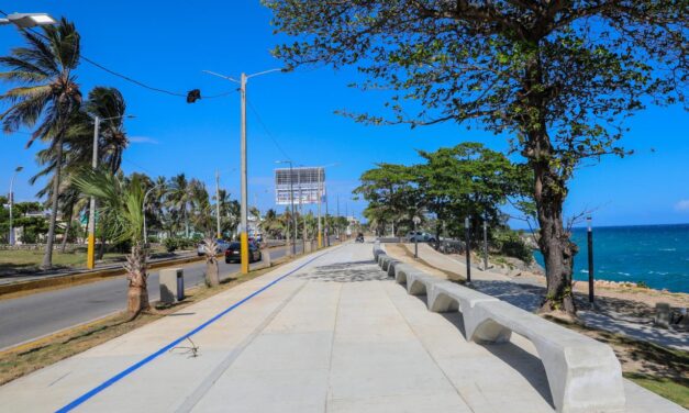 Abinader y ministro Collado inauguran segunda etapa del malecón de Santo Domingo Este